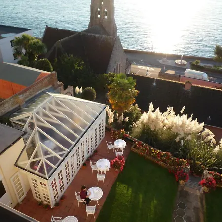 לינה וארוחת בוקר The Panorama St Aubin